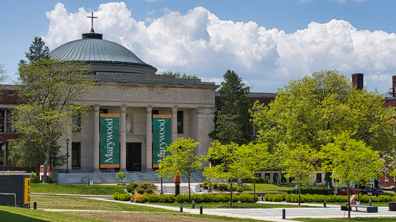 Outdoor photo of campus building